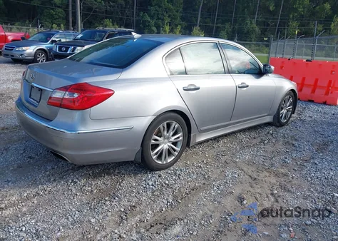 2013 Hyundai Genesis 3.8 z USA, uszkodzony, nr VIN KMHGC4DD4DU225137